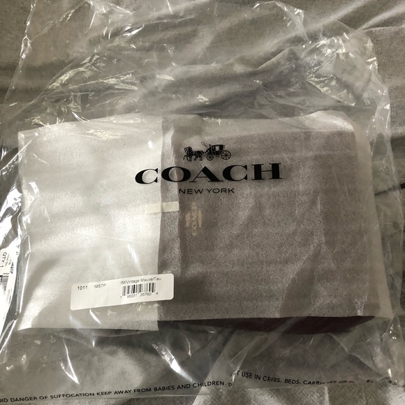 SOLD Coach Mauve Bucket Bag - Picture 3 of 5